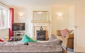Central 2 Bed House W/ Garden And Free Parking!